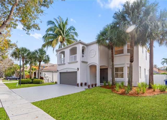Property at 4977 SW 166th Ave, Miramar, FL 33027, 5 beds, 2.5 baths