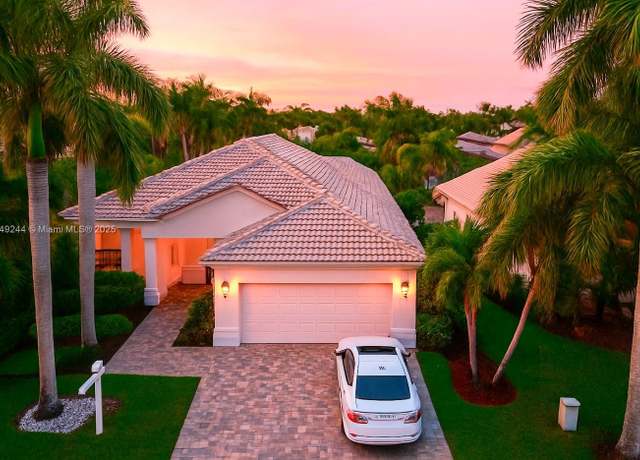 Property at 1946 Harbor View Cir, Weston, FL 33327, 4 beds, 3 baths