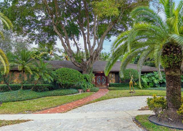 Property at 3111 N 52nd Ave, Hollywood, FL 33021, 5 beds, 3 baths