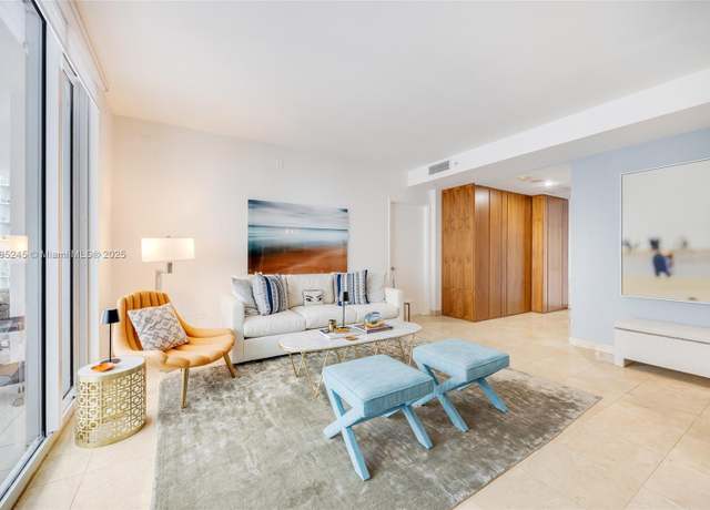 Property at 801 Brickell Key Blvd #3010, Miami, FL 33131, 2 beds, 2 baths