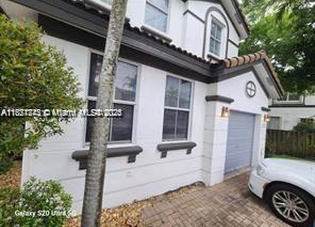 Property at 7633 NW 114th Path #7633, Doral, FL 33178, 3 beds, 2.5 baths