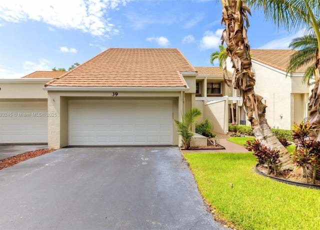 Property at 39 Balfour Rd, Palm Beach Gardens, FL 33418, 3 beds, 2.5 baths