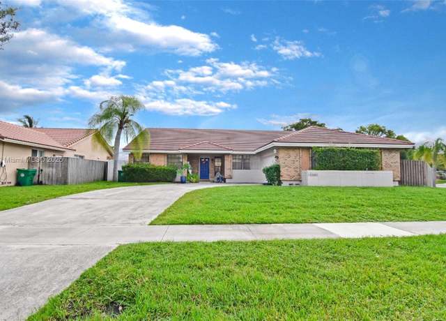 Property at 15551 Huntridge Rd, Davie, FL 33331, 3 beds, 2 baths