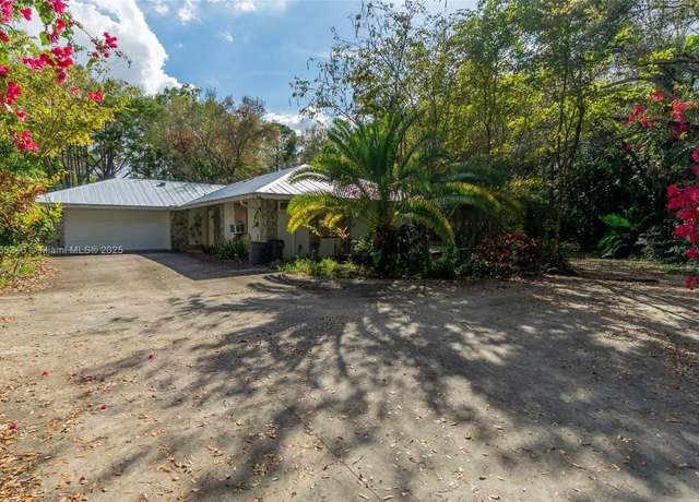 Property at 16030 E Mead Hill Dr, Loxahatchee, FL 33470, 3 beds, 2 baths