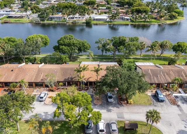 Property at 10760 Hickory Ave, Pembroke Pines, FL 33026, 2 beds, 2 baths