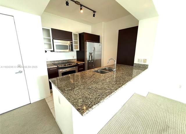 Property at 951 Brickell Ave #3703, Miami, FL 33131, 1 bed, 1 bath
