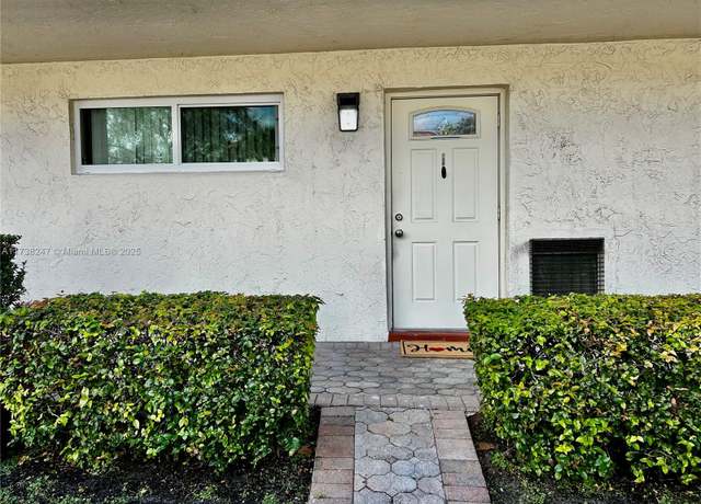 Property at 411 S Hollybrook Dr #105, Pembroke Pines, FL 33025, 1 bed, 1.5 baths