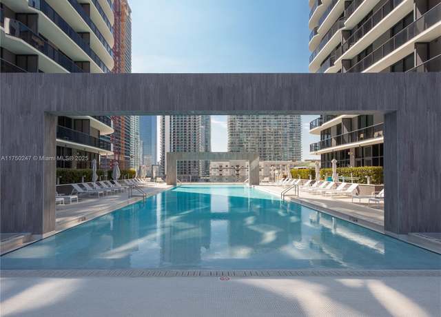 Property at 45 SW 9th St #1109, Miami, FL 33130, 1 bed, 1.5 baths