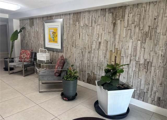 Property at 9350 Fontainebleau Blvd #312, Miami, FL 33172, 1 bed, 1 bath