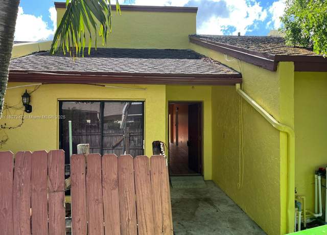 Property at 6728 NW 29th Ln, Fort Lauderdale, FL 33309, 2 beds, 2 baths