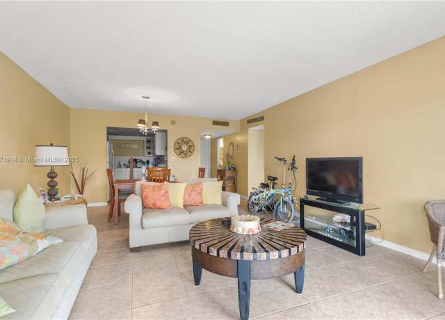 Property at 5961 N Falls Cir Dr #409, Lauderhill, FL 33319, 1 bed, 2 baths