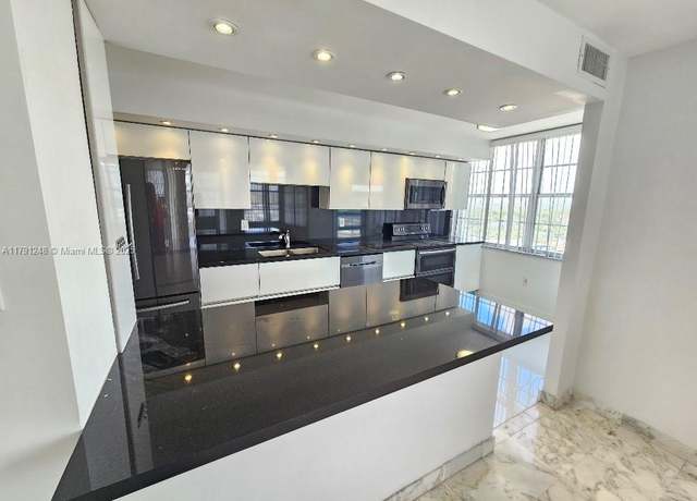 Property at 18051 Biscayne Blvd #1704, Aventura, FL 33160, 2 beds, 2 baths