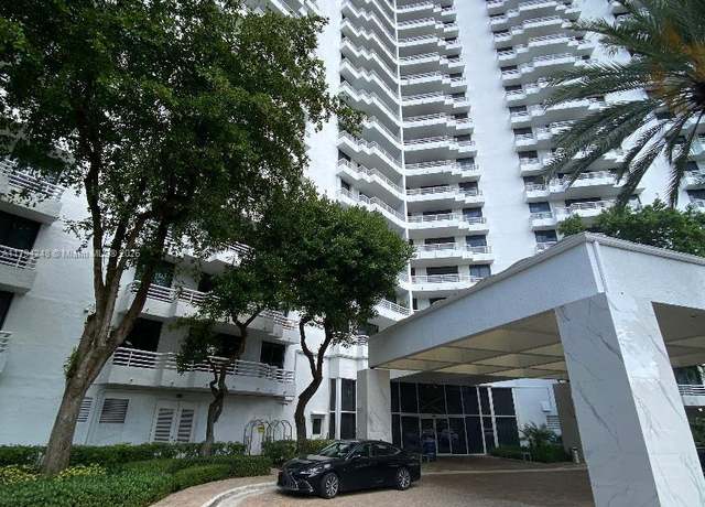 Property at 3300 NE 192nd St #612, Aventura, FL 33180, 2 beds, 2 baths