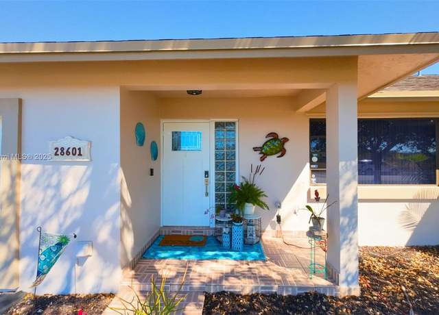 Property at 28601 SW 164th Ave, Homestead, FL 33033, 3 beds, 2 baths