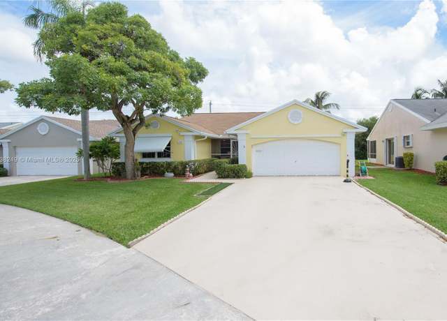 Property at 2510 SE 7th Pl, Homestead, FL 33033, 3 beds, 2 baths