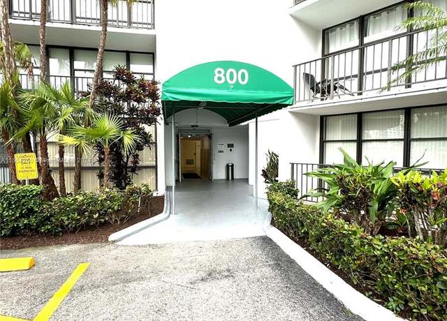 Property at 800 Parkview Dr #502, Hallandale Beach, FL 33009, 1 bed, 1.5 baths