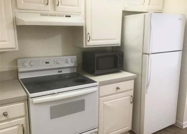 Property at 701 SW 142nd Ave Unit 104S, Pembroke Pines, FL 33027, 2 beds, 1.5 baths