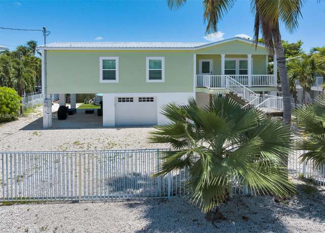Property at 121 Venetian Dr, Islamorada, FL 33036, 3 beds, 2 baths