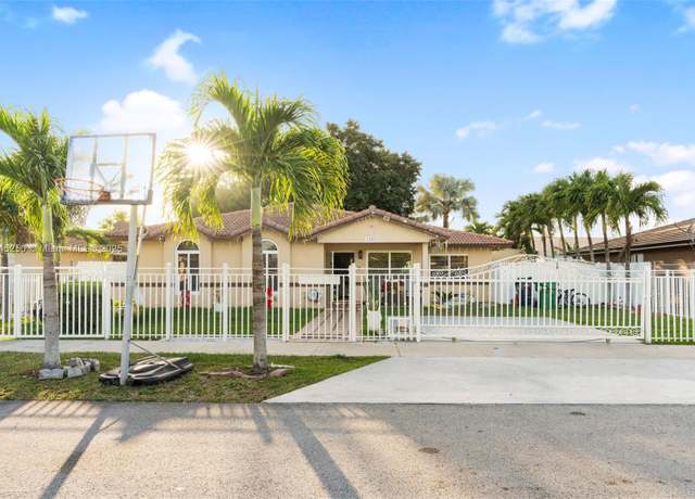 Property at 17874 SW 114th Ave, Miami, FL 33157, 3 beds, 2 baths