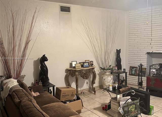 Property at 199 NW 30th Ter, Fort Lauderdale, FL 33311, 2 beds, 1 bath