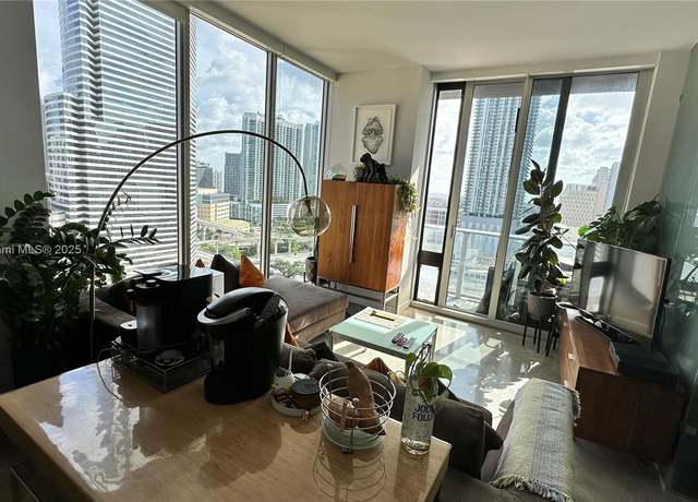 Property at 151 SE 1st St #1711, Miami, FL 33131, 2 beds, 2 baths