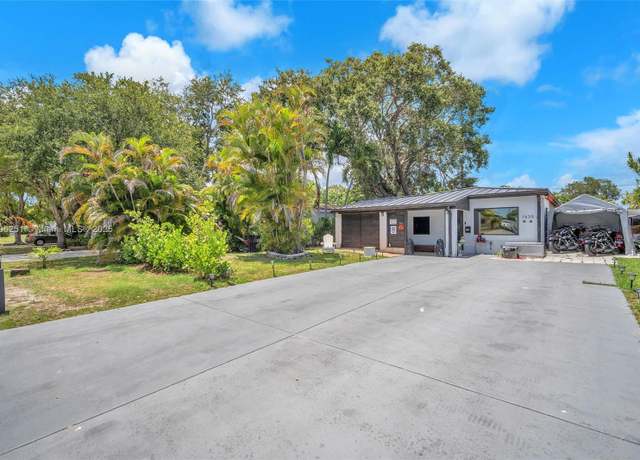 Property at 1635 NE 174th St, North Miami Beach, FL 33162, 3 beds, 2 baths