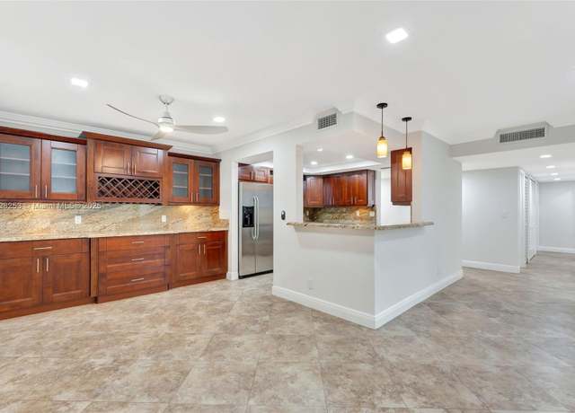 Property at 3100 Riverside Dr #306, Coral Springs, FL 33065, 3 beds, 2 baths