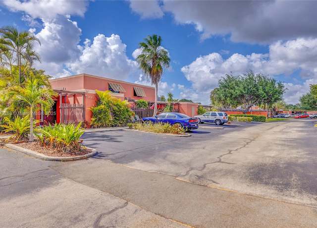 Property at 1510 Hammock Ln #1510, Pembroke Pines, FL 33026, 3 beds, 2 baths