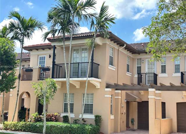 Property at 8716 Blaze Ct, Davie, FL 33328, 3 beds, 3 baths