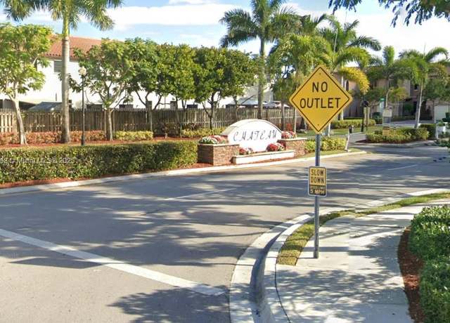 Property at 3777 SE 1st St, Homestead, FL 33033, 3 beds, 2.5 baths