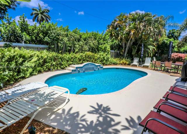 Property at 2109 NW 2nd Ave, Wilton Manors, FL 33311, 4 beds, 2 baths