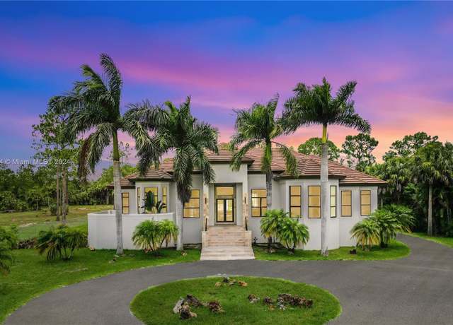 Property at 1361 W Golden Gate Blvd, Naples, FL 34120, 5 beds, 5.5 baths