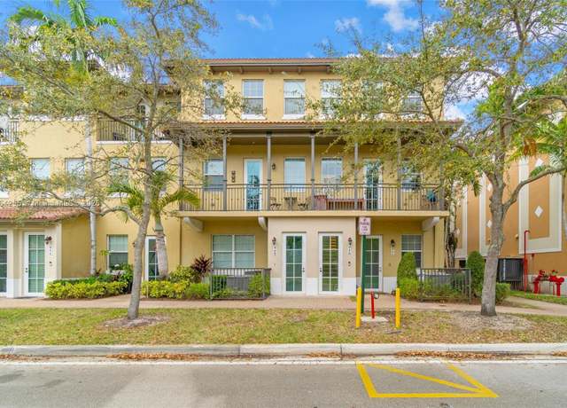 Property at 946 SW 147th Ave #2614, Pembroke Pines, FL 33027, 3 beds, 3.5 baths