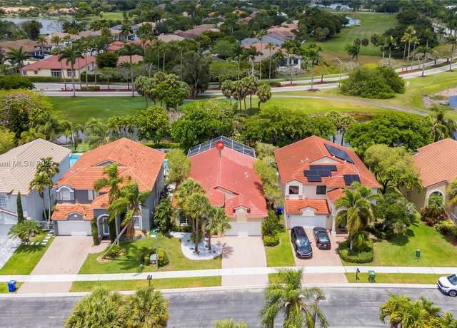 Property at 15643 SW 16 St, Pembroke Pines, FL 33027, 3 beds, 2 baths