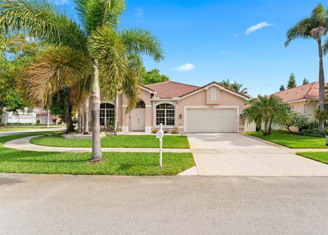 Property at 18361 NW 10th St, Pembroke Pines, FL 33029, 4 beds, 2.5 baths