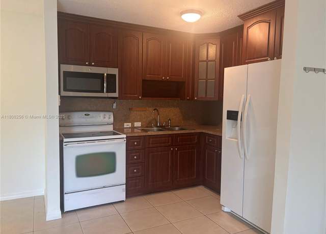 Property at 771 NE 199th St #103, Miami, FL 33179, 2 beds, 2 baths