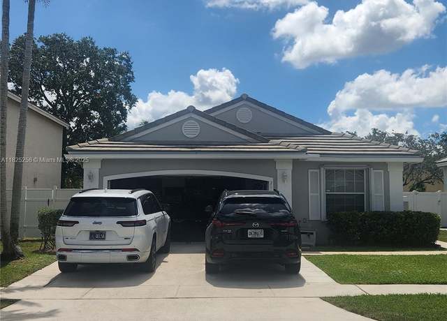 Property at 2017 NW 182nd Ave, Pembroke Pines, FL 33029, 3 beds, 2 baths