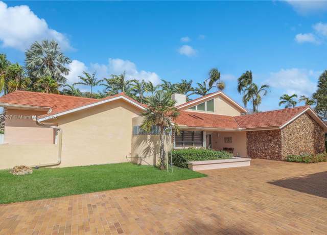 Property at 10341 SW 144th St, Miami, FL 33176, 5 beds, 4.5 baths