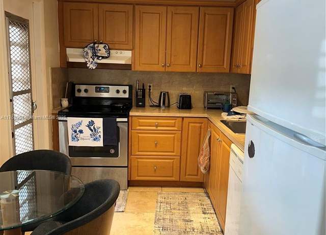 Property at Undisclosed address, Lauderdale Lakes, FL 33319, 2 beds, 2 baths