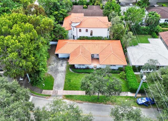 Property at 400 Amalfi Ave, Coral Gables, FL 33146, 3 beds, 2 baths