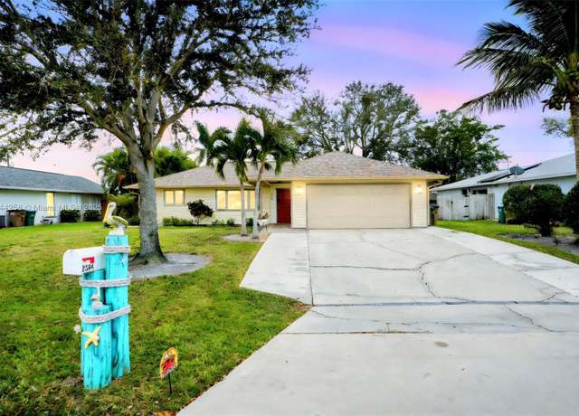Property at 2304 SE 8th Ter, Cape Coral, FL 33990, 4 beds, 3 baths