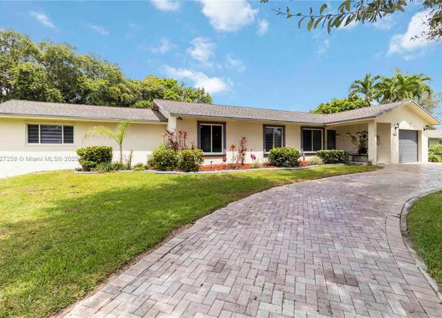 Property at 431 S Old Hiatus Rd, Plantation, FL 33325, 4 beds, 3 baths