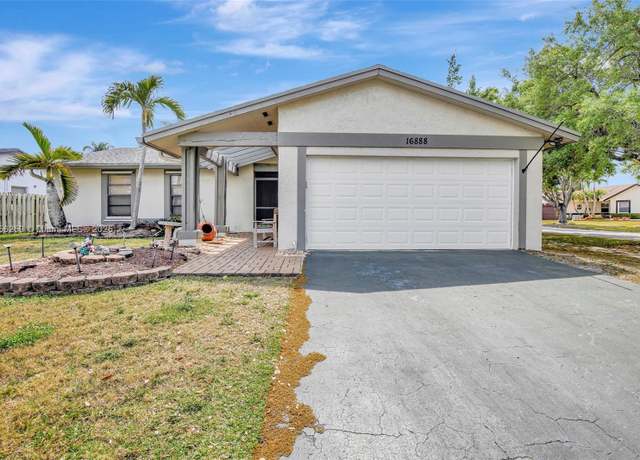 Property at 16888 Royal Poinciana Dr, Weston, FL 33326, 3 beds, 2 baths