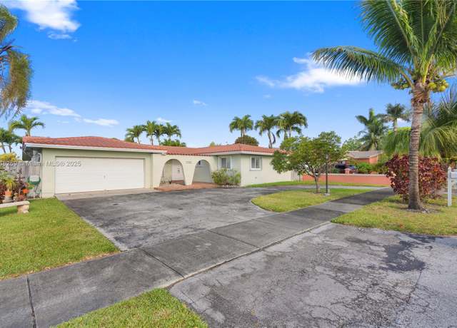 Property at 7450 SW 100th Ct, Miami, FL 33173, 4 beds, 2 baths