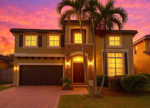 Property at 22466 SW 94th Pl, Cutler Bay, FL 33190, 5 beds, 3 baths