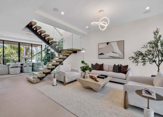 Property at 736 NE 77th St, Miami, FL 33138, 4 beds, 4.5 baths
