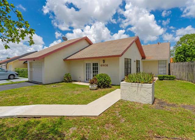 Property at 6908 SW 104th Ct, Miami, FL 33173, 3 beds, 2 baths