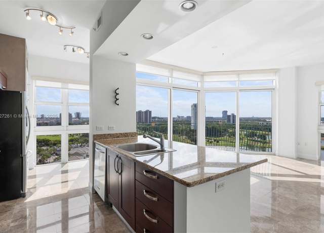 Property at 19900 E Country Club Dr Unit TS10, Aventura, FL 33180, 2 beds, 2 baths