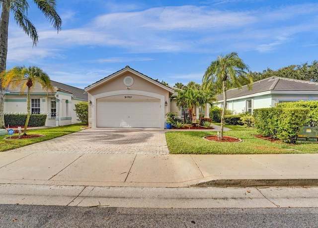 Property at 9010 N Lake Park Cir N, Davie, FL 33328, 3 beds, 2 baths