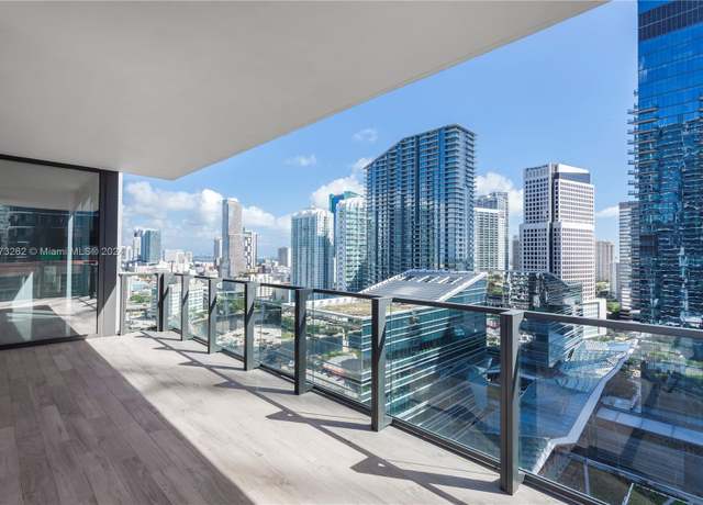 Property at 88 SW 7th St #2101, Miami, FL 33130, 2 beds, 2.5 baths